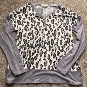 New Harmony in Nature Boutique Leopard Print Long-Sleeved Top Size Small NWT